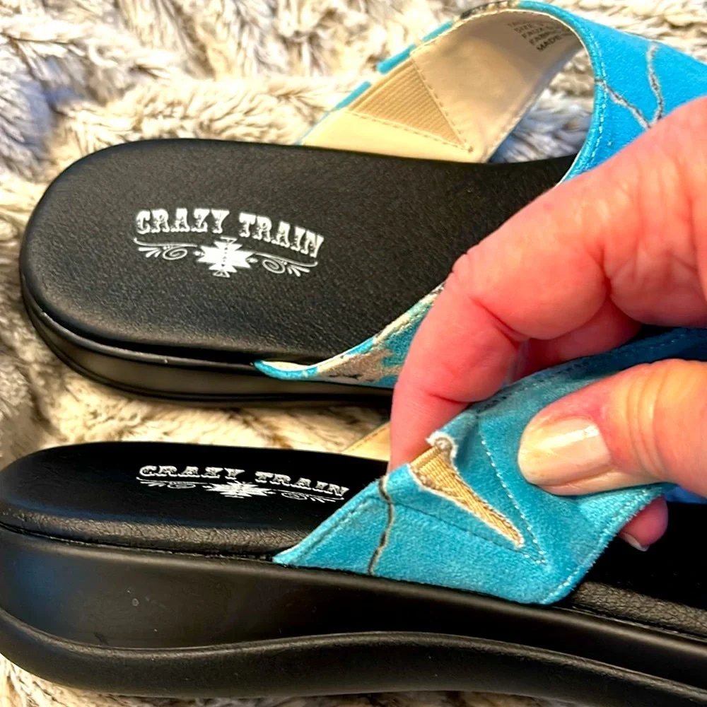 Crazy Train Turquoise Women’s Sandals Size 9